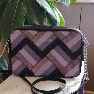 Michael kors large jet set purse crossbody